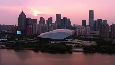 4k航拍夕阳下的沈阳盛京大剧院视频的预览图